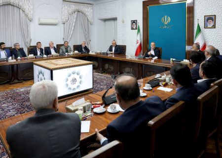 دکتر پزشکیان در نشستی با شهرداران کلان شهرها:  شهرداری‌ها برای ارتقای خدمات خود برنامه تهیه کنند تا اختیارات آنها در چارچوب آن افزایش یابد