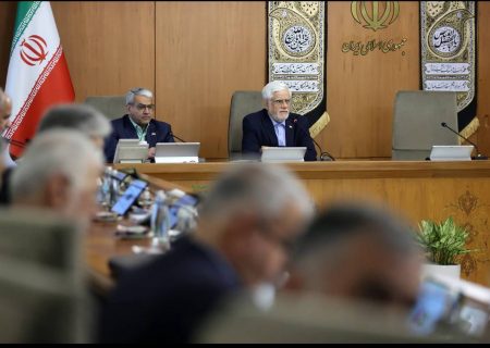 معاون اول رئیس‌جمهور در جلسه هیئت دولت: با گرانفروشی برخورد جدی و قانونی خواهیم داشت/ معیشت مردم راهبرد اصلی دولت در برنامه‌های اقتصادی است