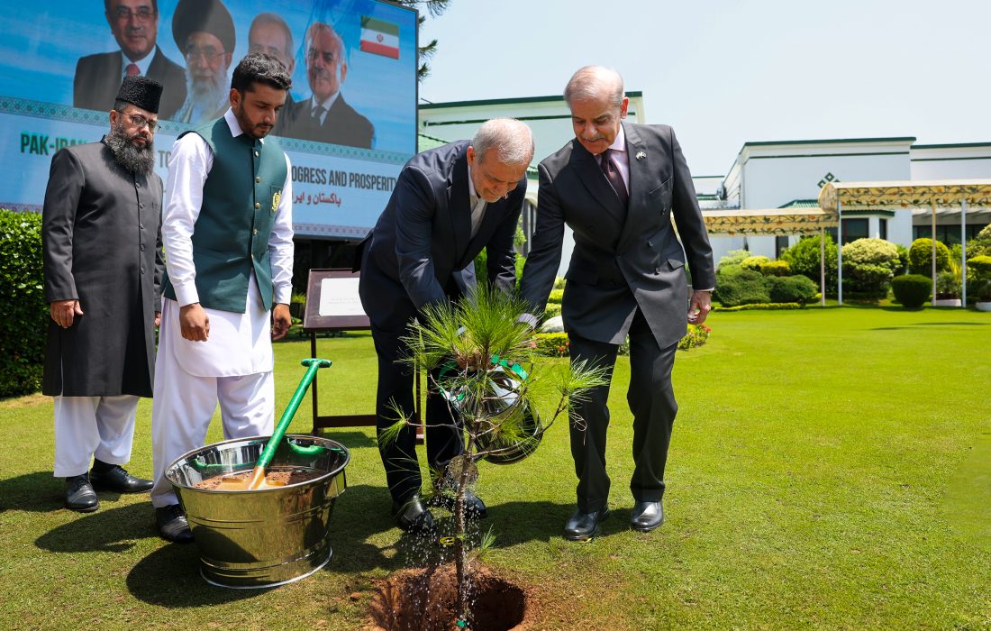 سفر رئیس‌جمهور پزشکیان به پاکستان؛ آغاز فصل نوین روابط دیپلماتیک میان ۲کشور