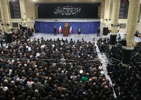 سپر پولادین اتحاد مردم و مسئولان و نیروهای مسلح نباید خدشه دار شود